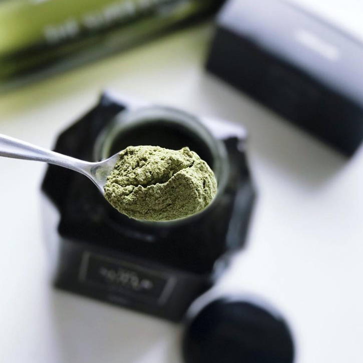 The Top 6 Benefits of Adding Greens Powder to Your Diet